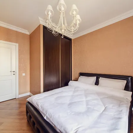 Apartment On Skryhanava 4a *